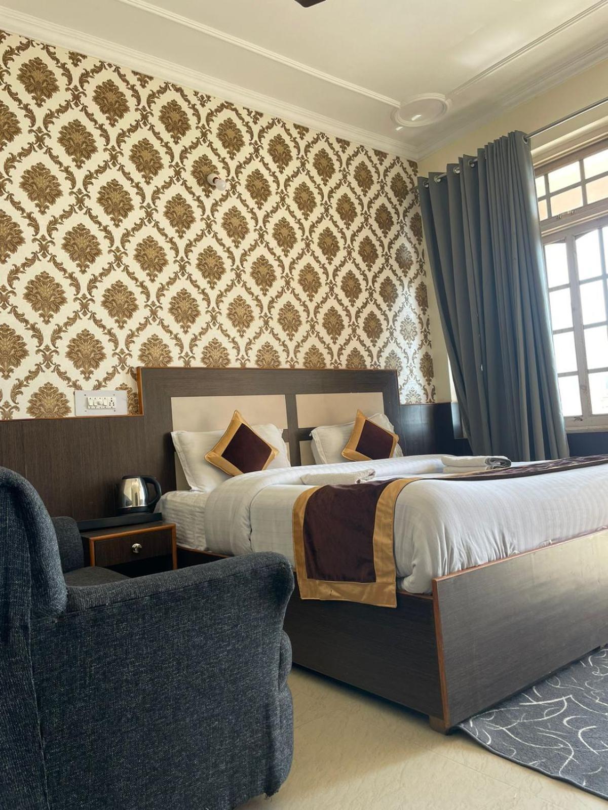 Sky Pie Hotel Dharamshala Dış mekan fotoğraf